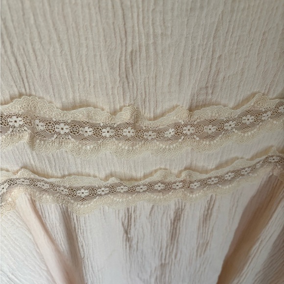 Bohemian Cream Listicle Button-up midi dress with Lace details in size medium - Picture 9 of 10